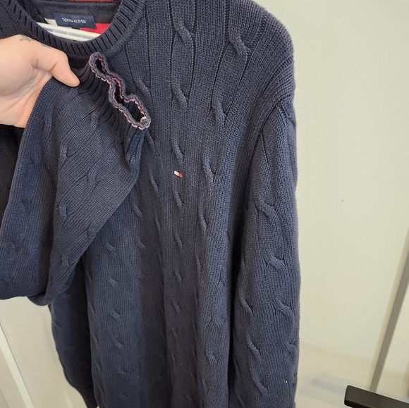 Tommy Hilfiger cable knit sweater - Picture 3 of 3